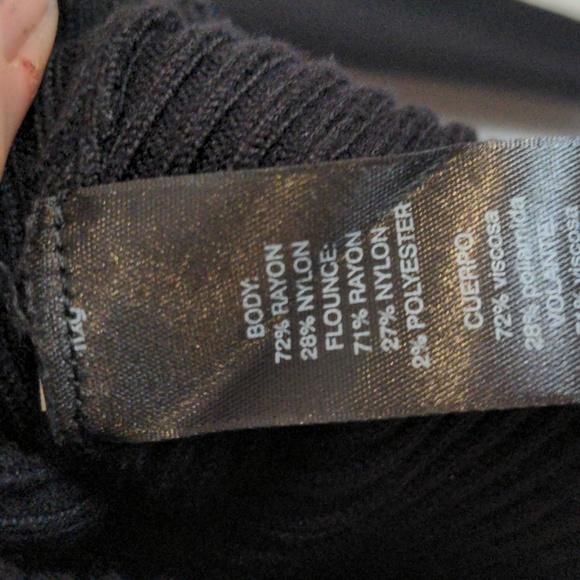 Unique Soft Sweater by Whitehouse Black Market - Picture 6 of 7